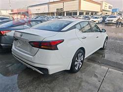 نيسان ألتيما